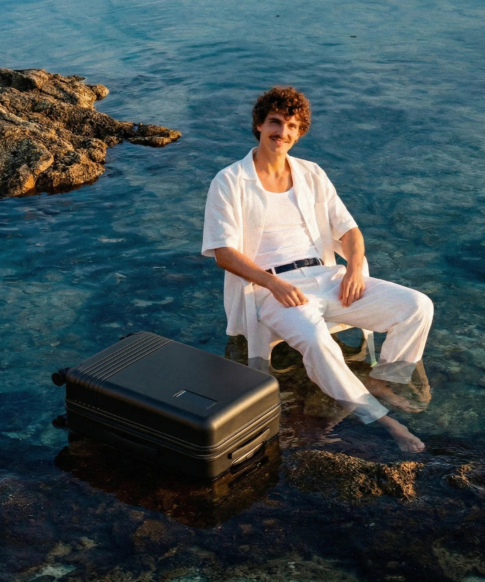Color_Money Move | The Cabin Luggage